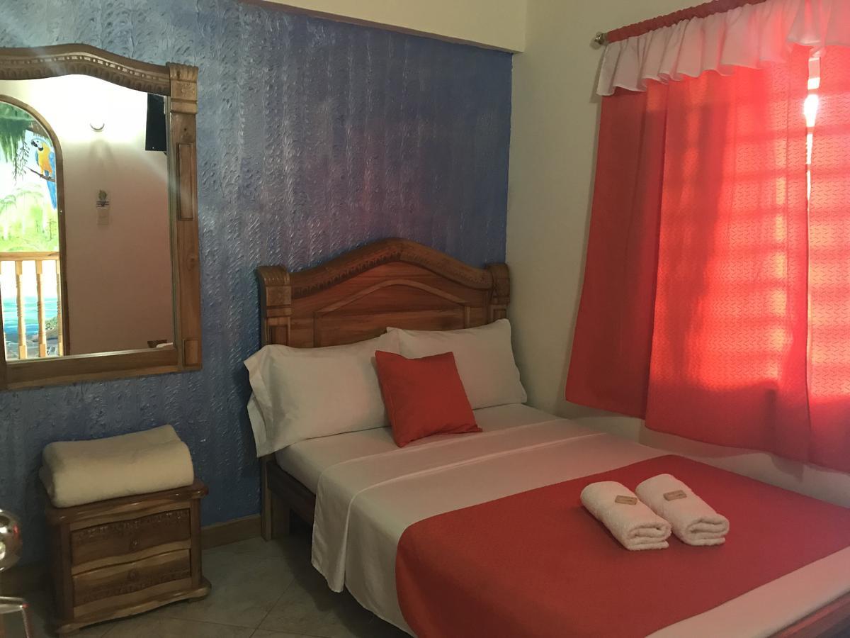 Hotel Las Guacamayas Guatapé Esterno foto