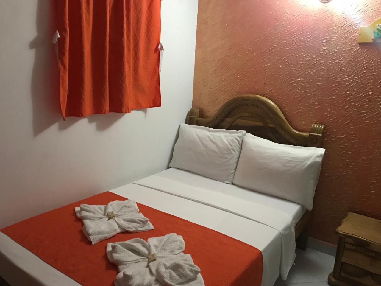 Hotel Las Guacamayas Guatapé Esterno foto