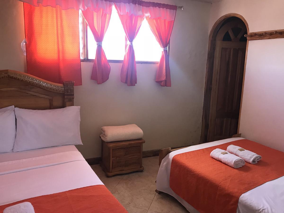 Hotel Las Guacamayas Guatapé Esterno foto