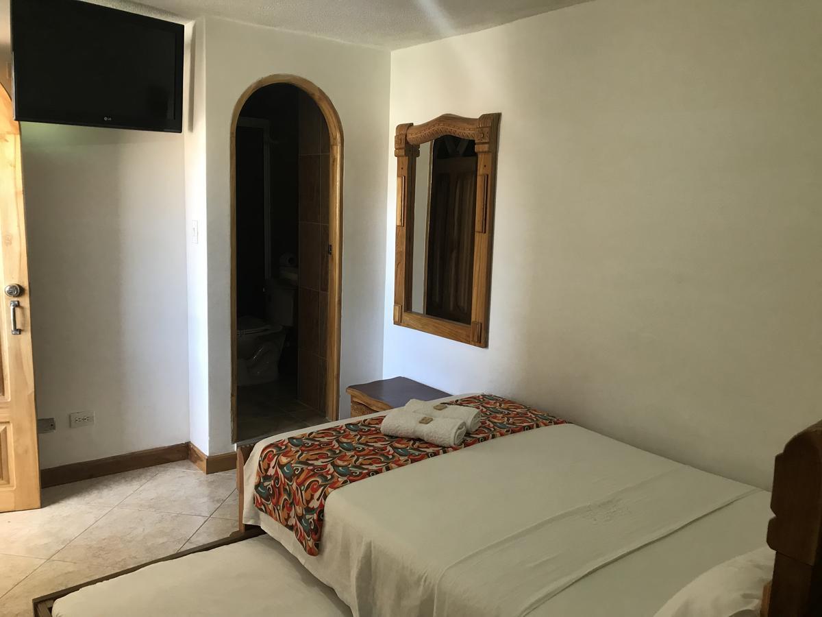 Hotel Las Guacamayas Guatapé Esterno foto