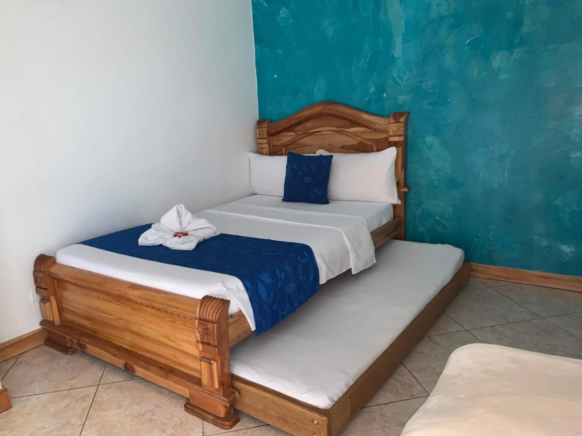 Hotel Las Guacamayas Guatapé Esterno foto