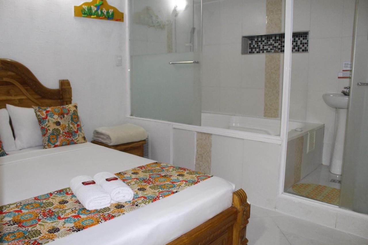 Hotel Las Guacamayas Guatapé Esterno foto